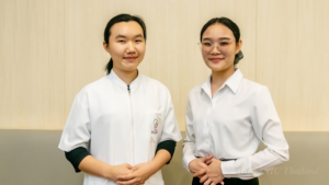 2人の女性